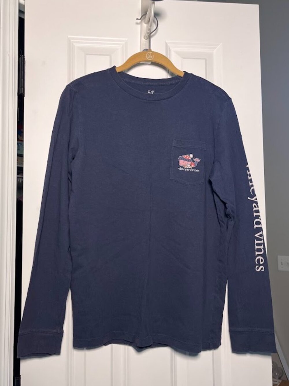 Vineyard Vines Girls Navy Winter Whale Tee Size 14/16